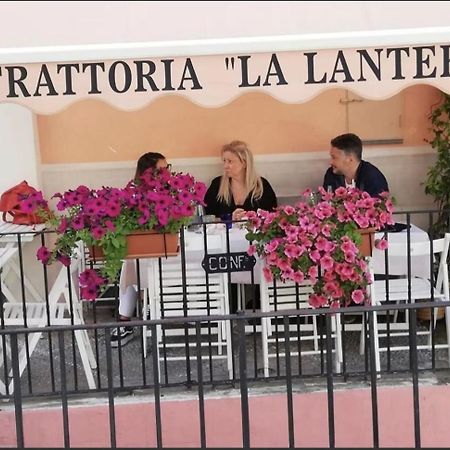 ホテル Lanterna コルニリア エクステリア 写真
